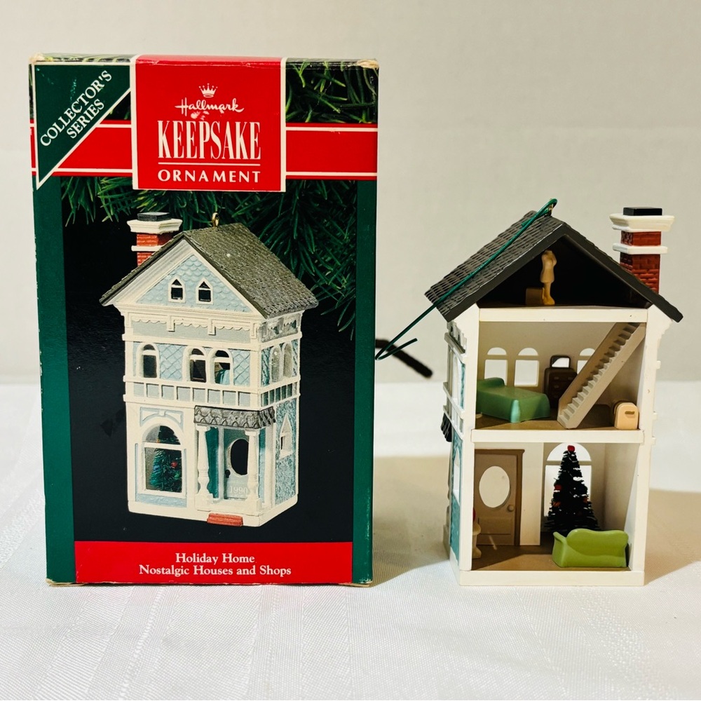 Hallmark Keepsake Holiday Home Ornament